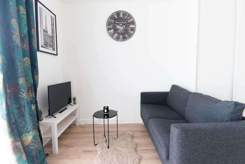 Appartamento Le Citadin-T1-28M2-Pte Paris M7 Le Kremlin-Bicêtre Esterno foto